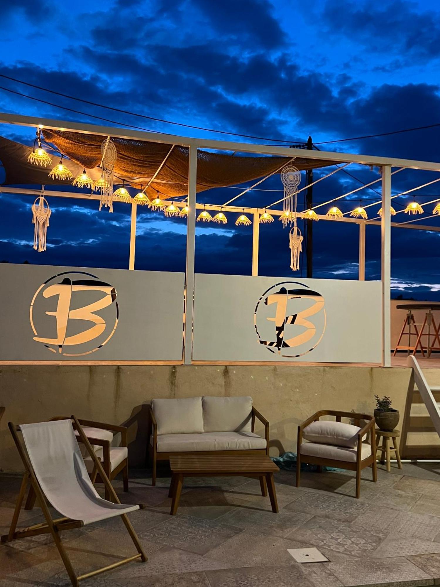 Les Baroudeurs De Saint Jean Bed and Breakfast Εξωτερικό φωτογραφία